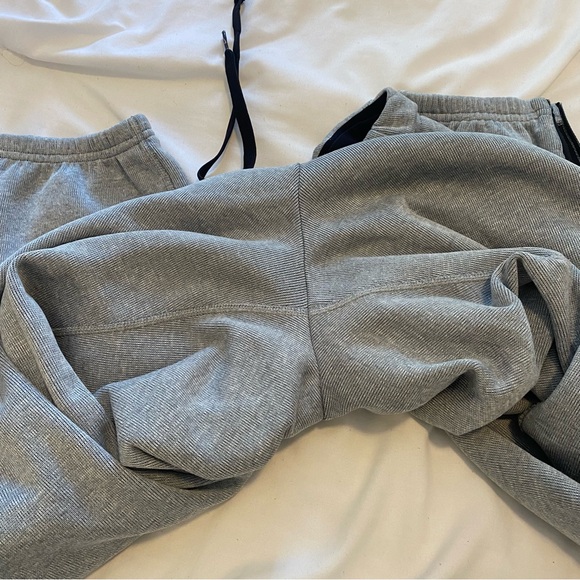 Nike Sweatpants - Picture 2 of 5